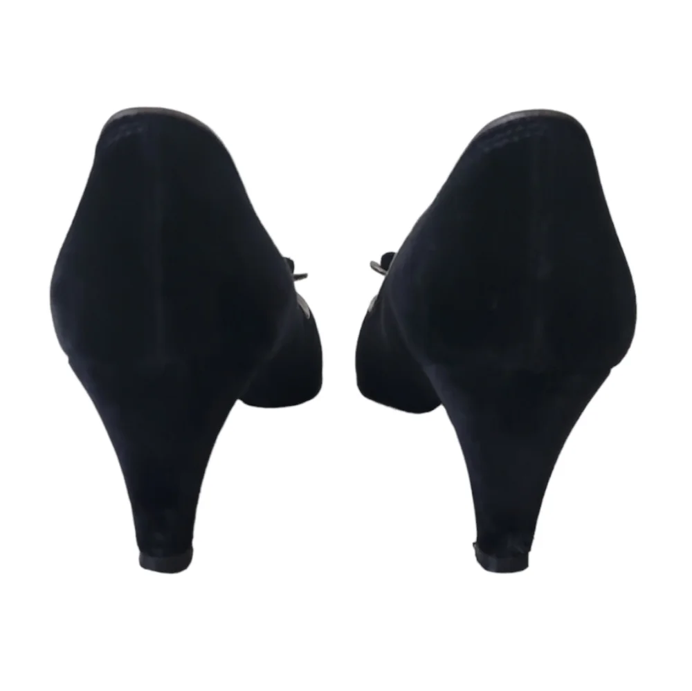 MARC JACOBS Velvet Closed Toe Heels - Picture 8 of 10